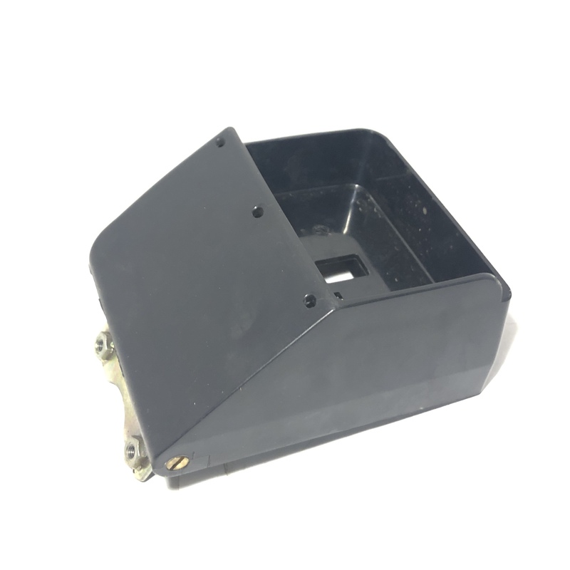 SUPPORTO FANALINO DESTRO IN LAMIERA SAME SOLARIS - SAME - LAMBORGHINI - HURLIMANN - DEUTZ FAHR - 0.008.6900.4/50