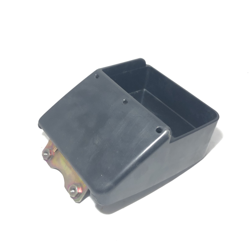 SUPPORTO FANALINO SINISTRO IN LAMIERA SAME SOLARIS - SAME - LAMBORGHINI - HURLIMANN - DEUTZ FAHR - 0.008.6901.4/50