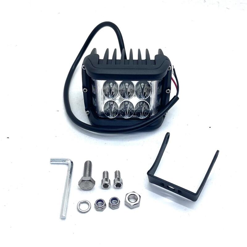 Faro Da Lavoro A LED 48W 4320 Lumen - 12V/24V, IP67 Impermeabile, Per Auto, Camion, Trattori, Fuoristrada (2 Pezzi)