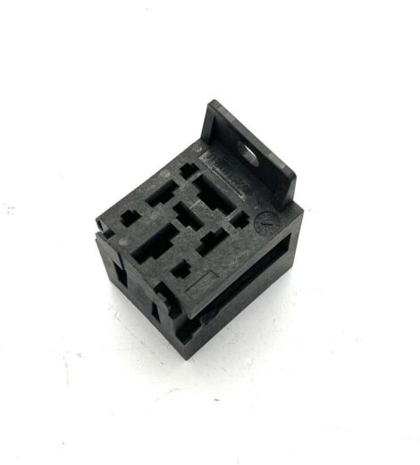RELAY CONNECTOR 70A LARGE ATTACHMENTS - CERMAG - 36583
