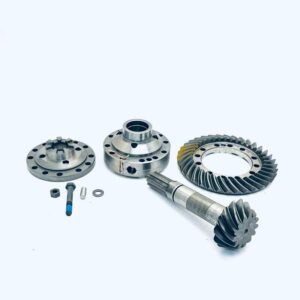 McCORMICK COMPLETE BEVEL GEAR - LANDINI - 6667104A1 - Image 1